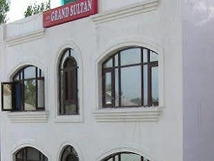 Hotel Grand Sultan Srīnagar Exteriér fotografie